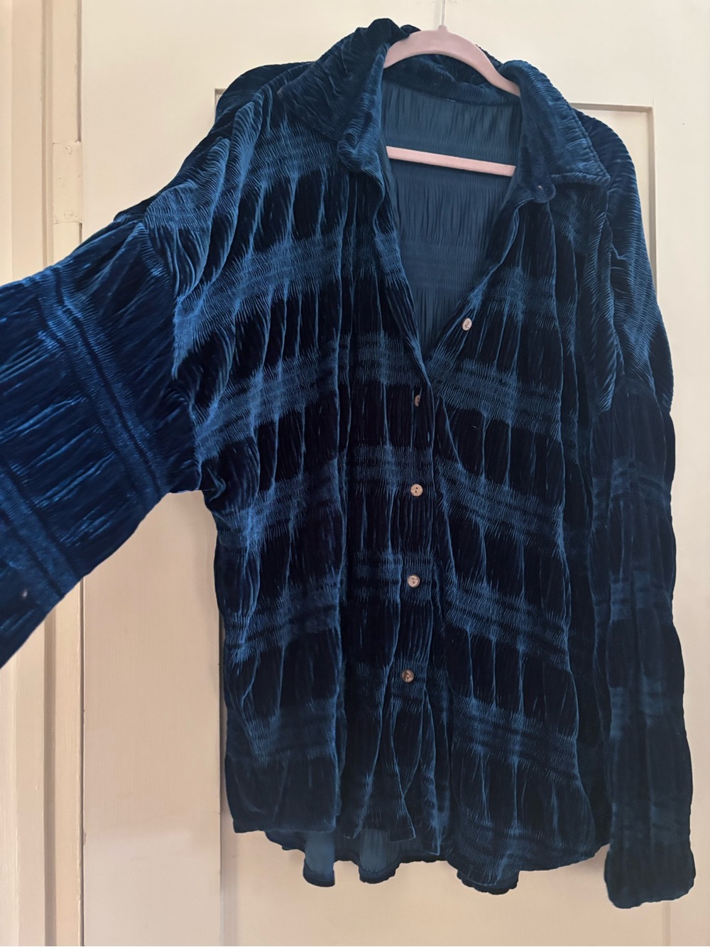 Free People Style Crushed Velvet Button-Up in Deep Teal tag ripped - Picture 3 of 5